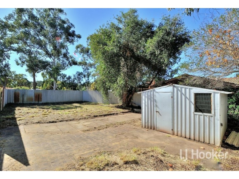 67 Blackadder Road, Swan View WA 6056