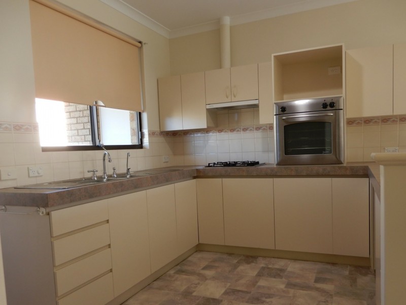 31/86 Mills Road West, Martin WA 6110