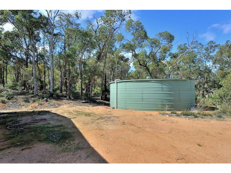 669 Reen Road, Gidgegannup WA 6083