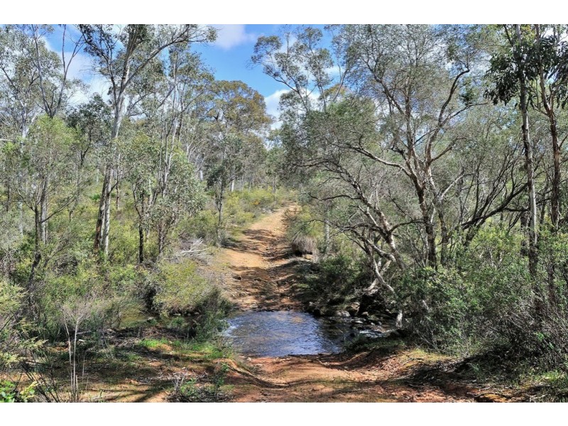 669 Reen Road, Gidgegannup WA 6083