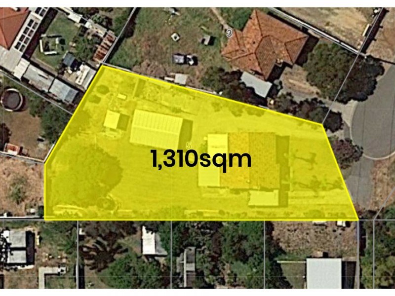 5 Wagoora Place, Koongamia WA 6056