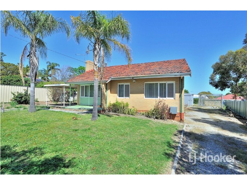 5 Wagoora Place, Koongamia WA 6056