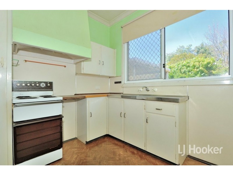 5 Wagoora Place, Koongamia WA 6056