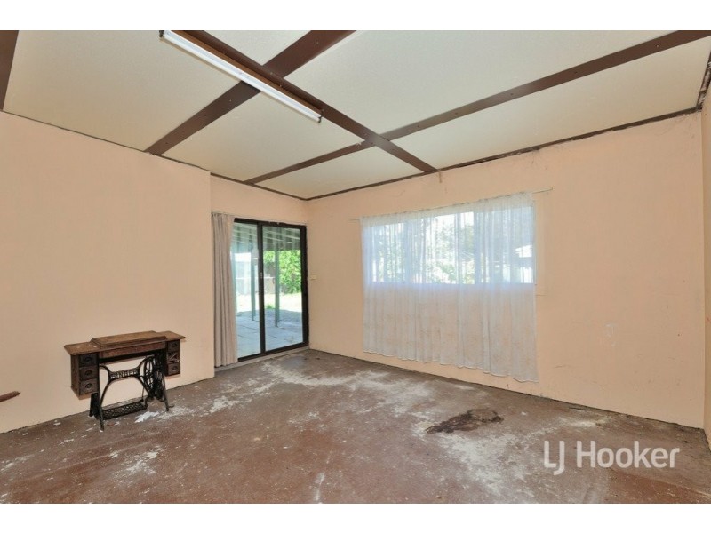 5 Wagoora Place, Koongamia WA 6056