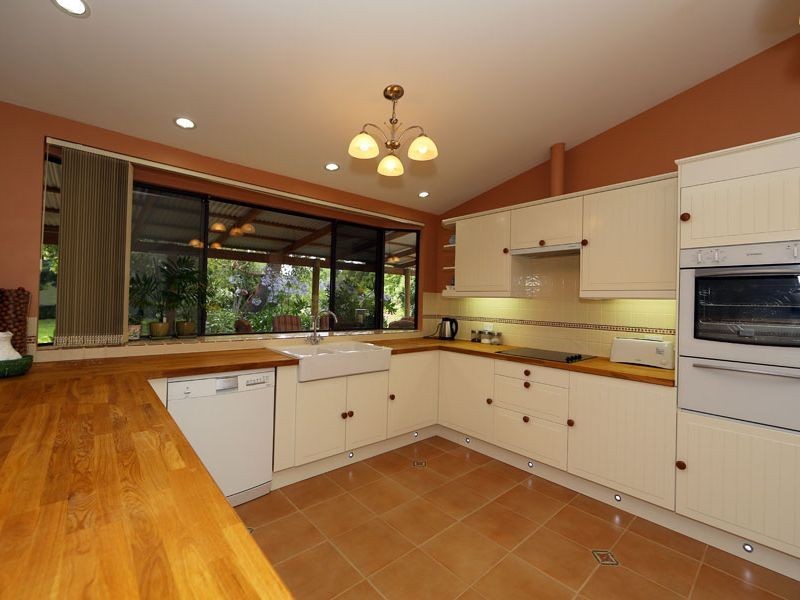 4505 Stoneville Road, Stoneville WA 6081