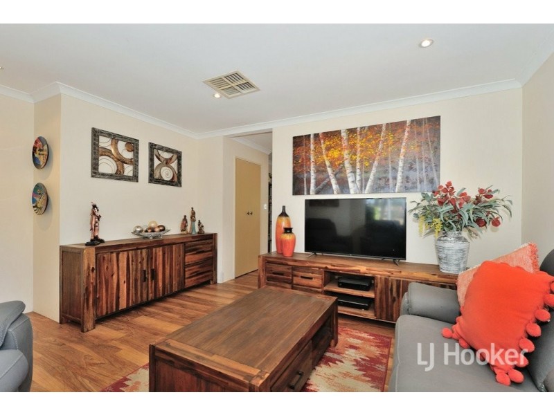 6 Bombay Entrance, Stratton WA 6056