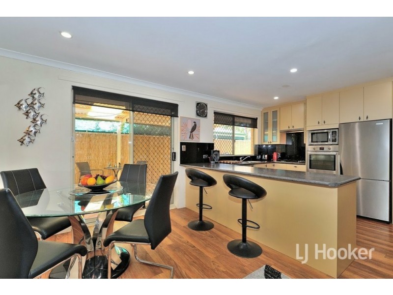 6 Bombay Entrance, Stratton WA 6056