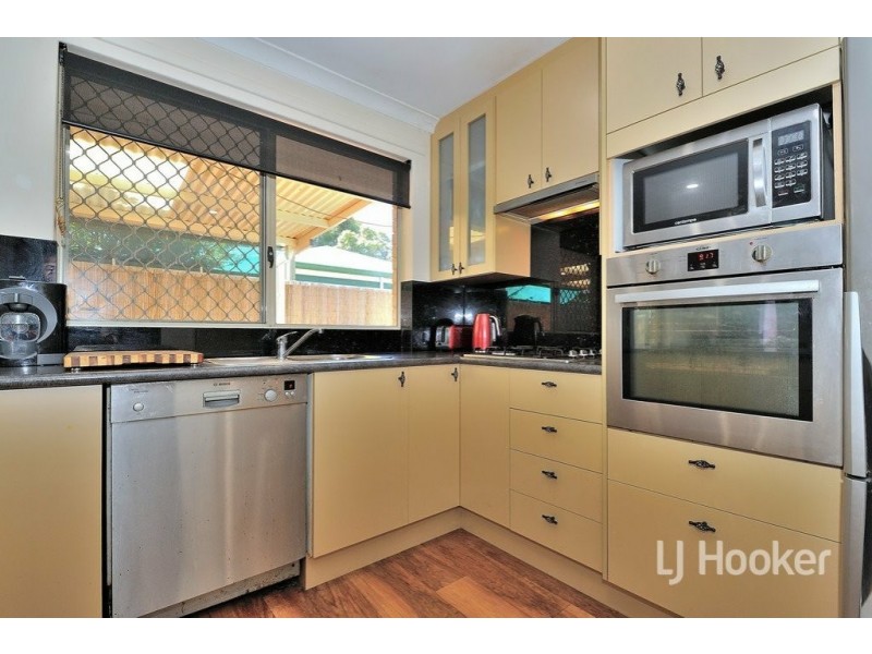 6 Bombay Entrance, Stratton WA 6056