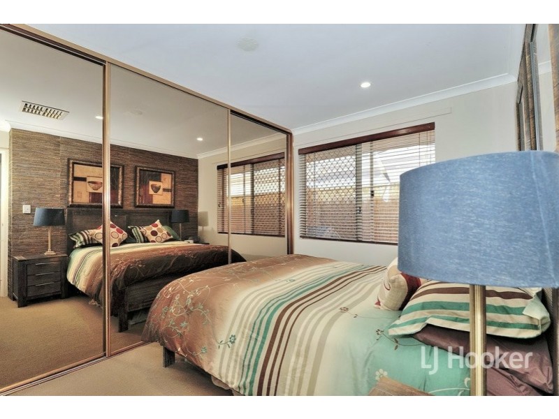 6 Bombay Entrance, Stratton WA 6056