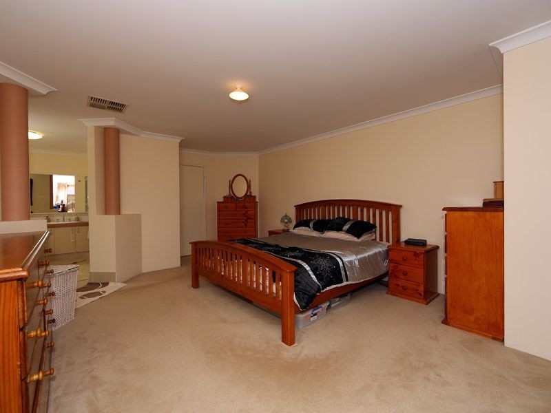 64 Silver Princess Way, Jane Brook WA 6056