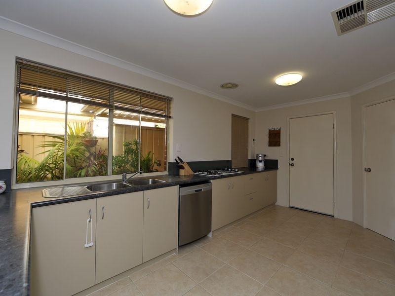 64 Silver Princess Way, Jane Brook WA 6056