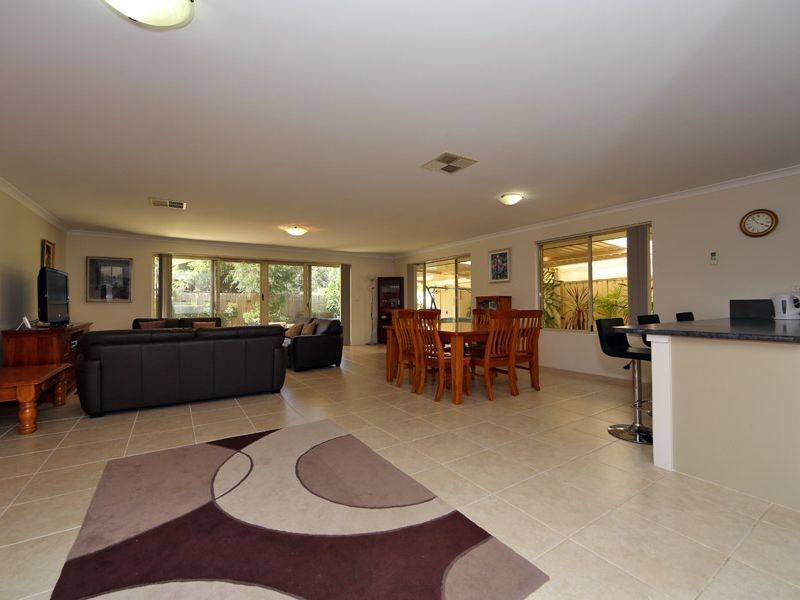 64 Silver Princess Way, Jane Brook WA 6056