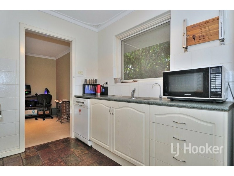 7 Gabo Road, Greenmount WA 6056