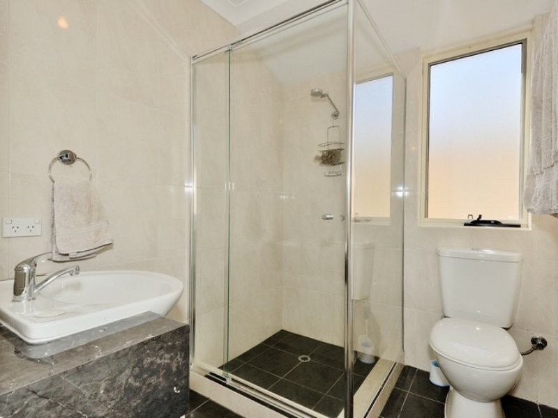 8b Henry Street, Midland WA 6056