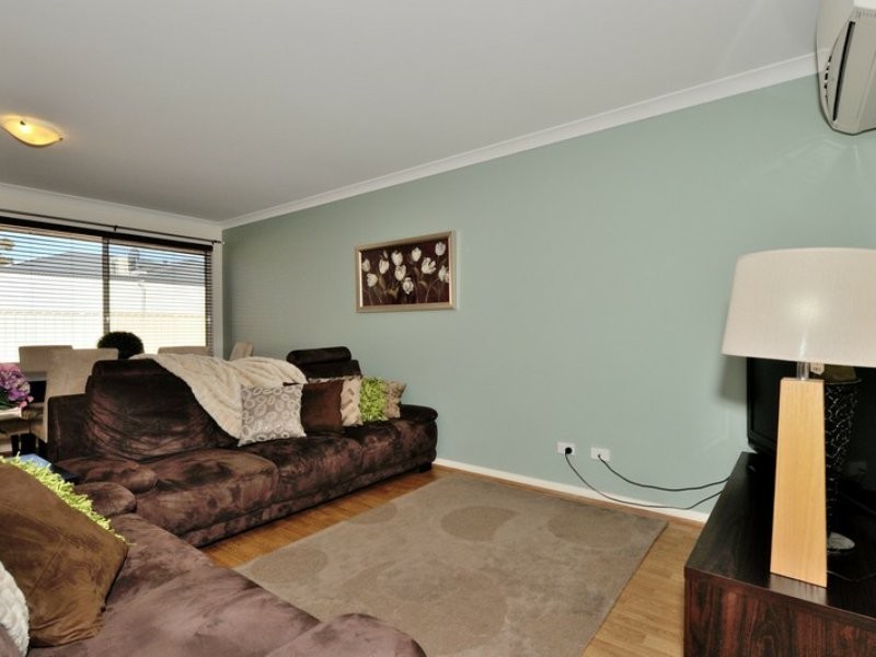 8b Henry Street, Midland WA 6056