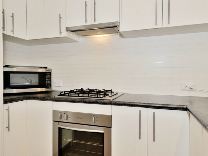 8b Henry Street, Midland WA 6056