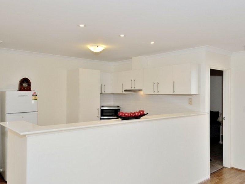 8b Henry Street, Midland WA 6056