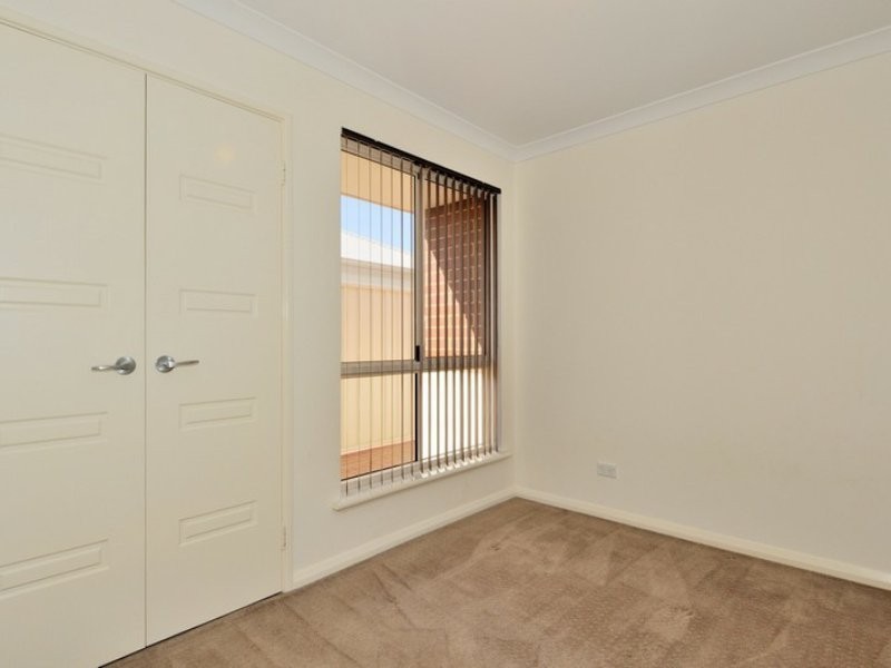 8b Henry Street, Midland WA 6056