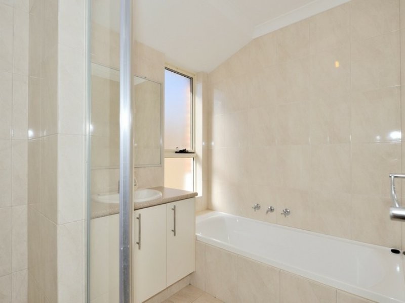 8b Henry Street, Midland WA 6056