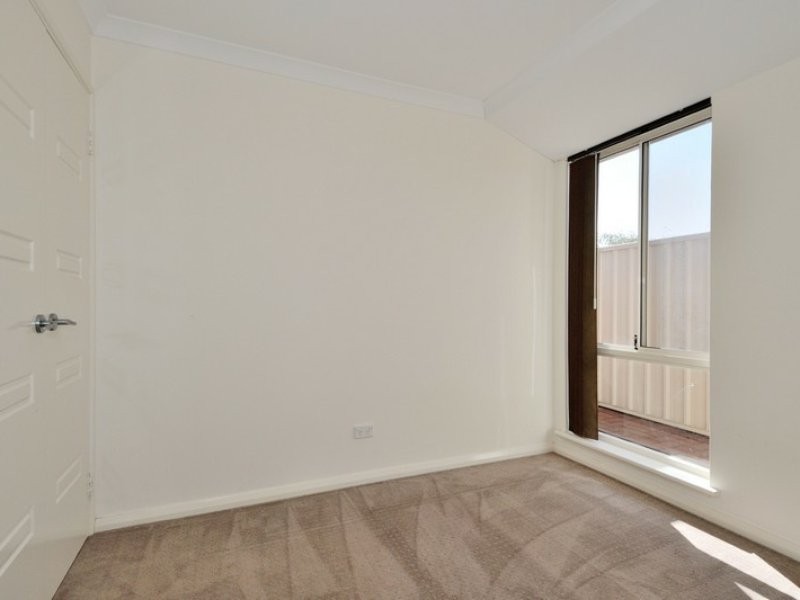 8b Henry Street, Midland WA 6056