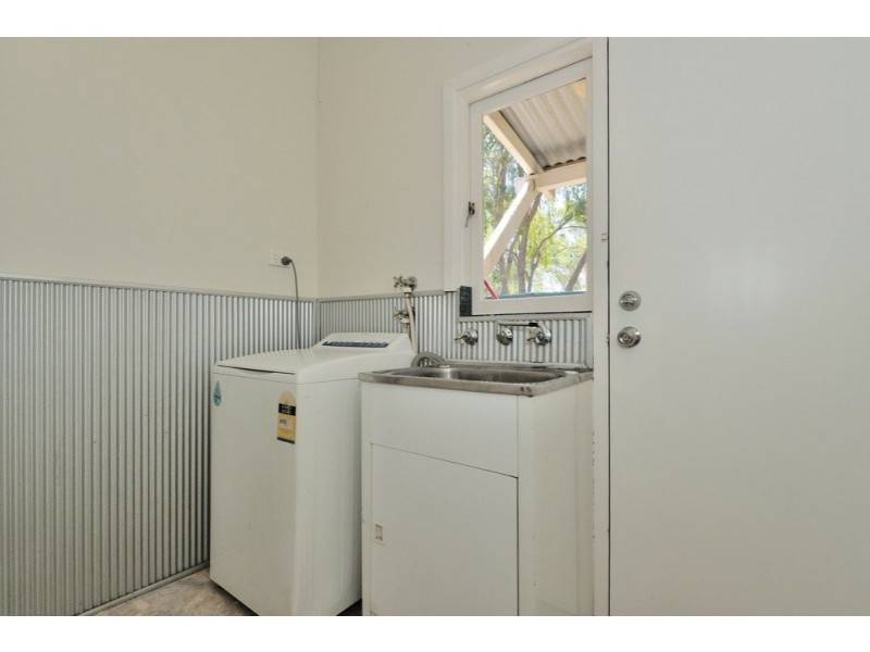 72 Great Northern Hwy, Middle Swan WA 6056