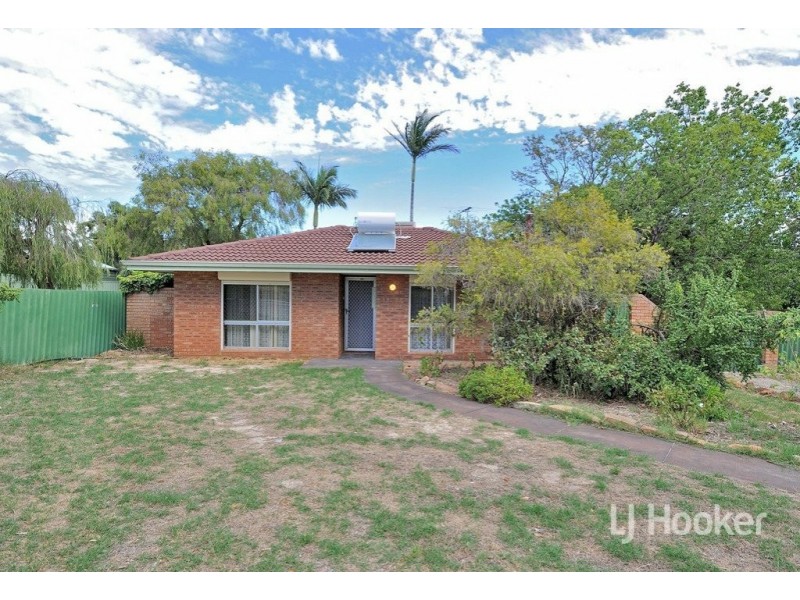 55 Blackadder Road, Swan View WA 6056