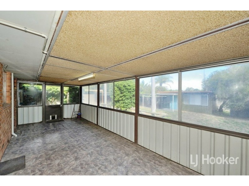 55 Blackadder Road, Swan View WA 6056