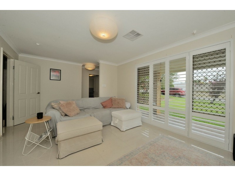 38 Elsfield Way, Bassendean WA 6054