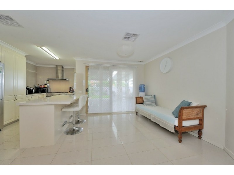 38 Elsfield Way, Bassendean WA 6054