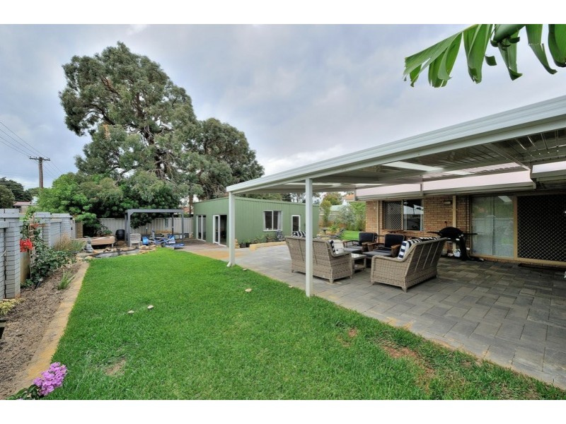 38 Elsfield Way, Bassendean WA 6054