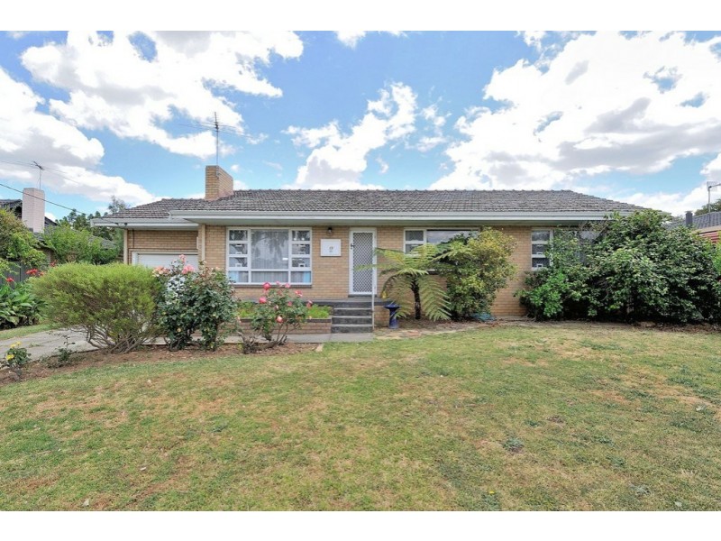 13 Avon Crescent, Viveash WA 6056