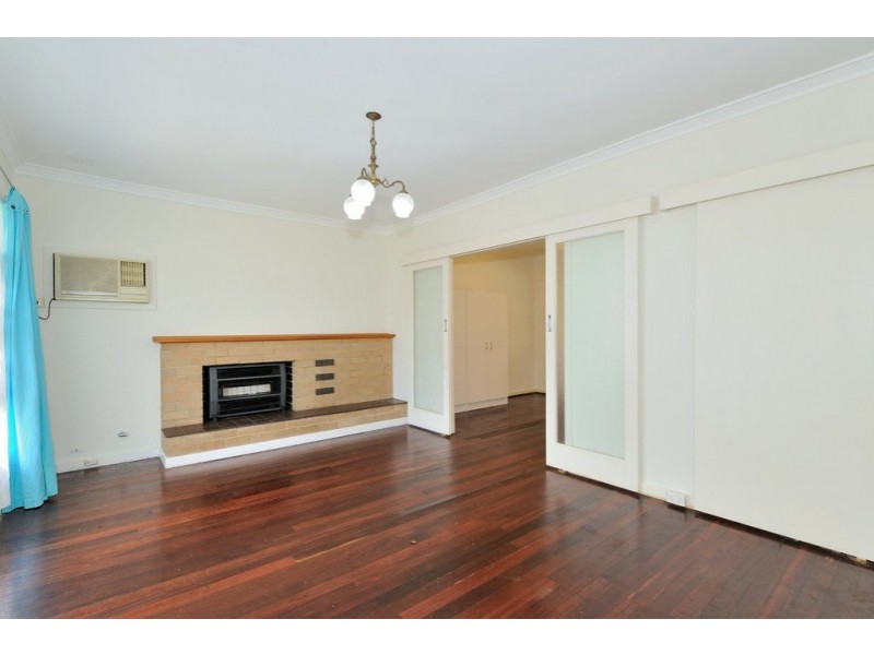 13 Avon Crescent, Viveash WA 6056