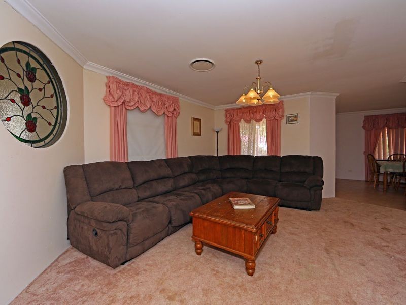 48 Markham Way, Swan View WA 6056