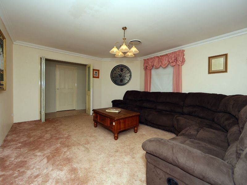 48 Markham Way, Swan View WA 6056