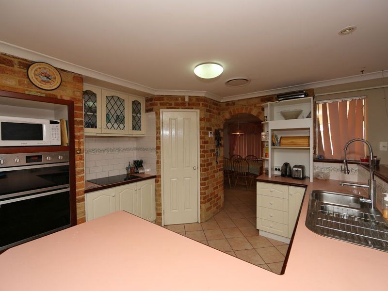 48 Markham Way, Swan View WA 6056