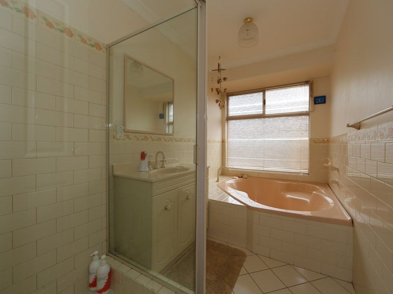 48 Markham Way, Swan View WA 6056