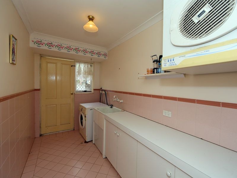 48 Markham Way, Swan View WA 6056