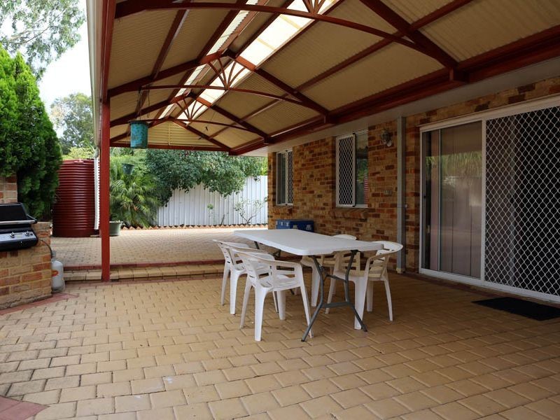 48 Markham Way, Swan View WA 6056