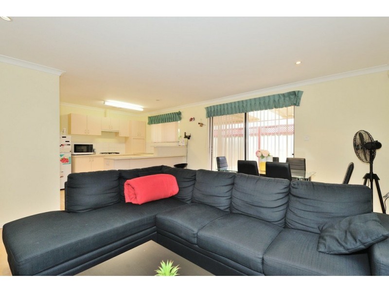 4/3 Henry Street, Midland WA 6056