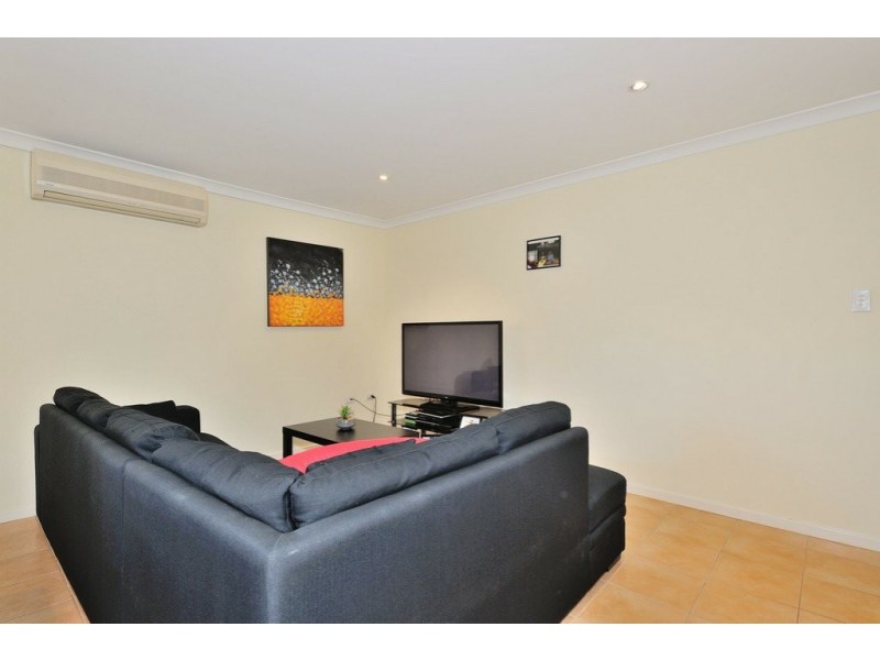 4/3 Henry Street, Midland WA 6056