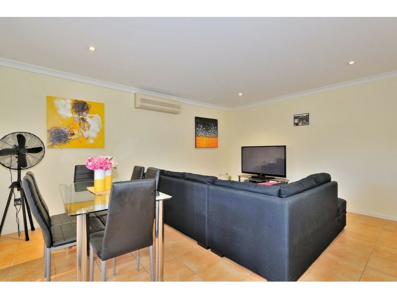 4/3 Henry Street, Midland WA 6056