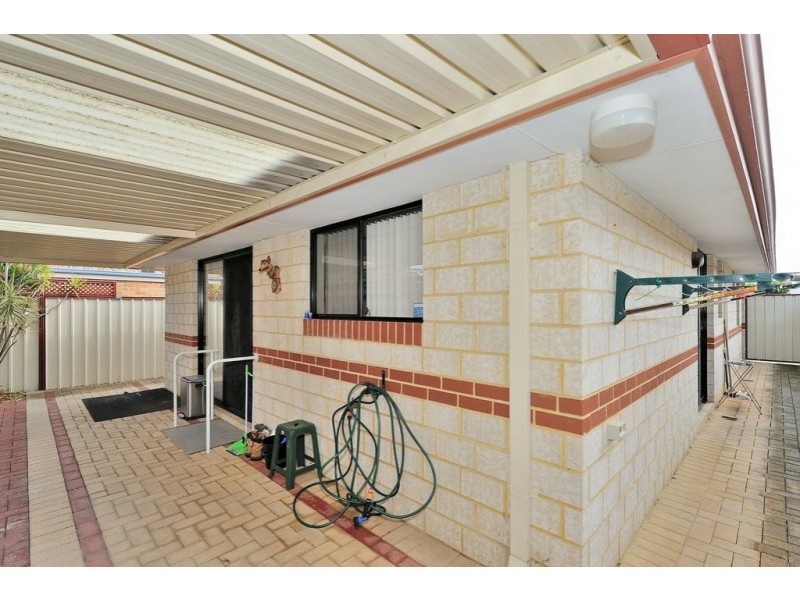 4/3 Henry Street, Midland WA 6056