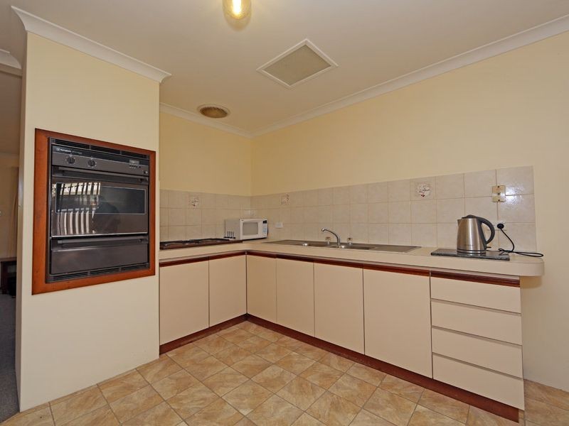 6/4 Muriel Street, Middle Swan WA 6056