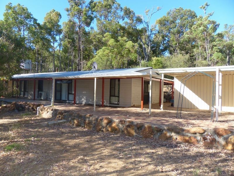 10 Marshwood Place, Sawyers Valley WA 6074