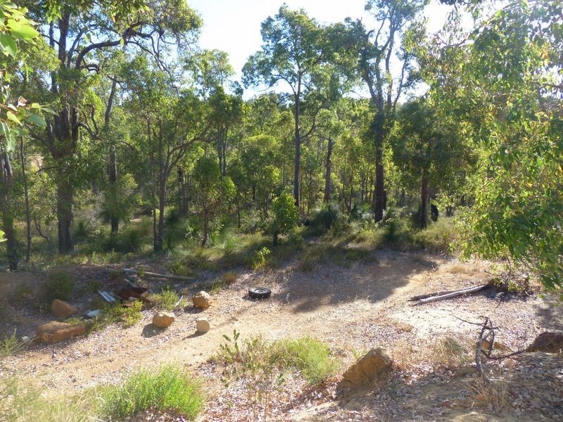 10 Marshwood Place, Sawyers Valley WA 6074