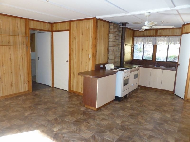 10 Marshwood Place, Sawyers Valley WA 6074