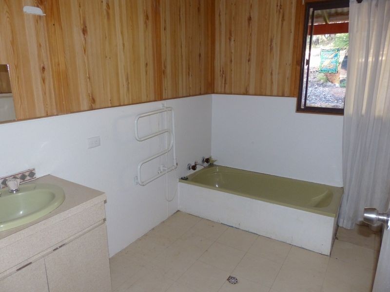 10 Marshwood Place, Sawyers Valley WA 6074