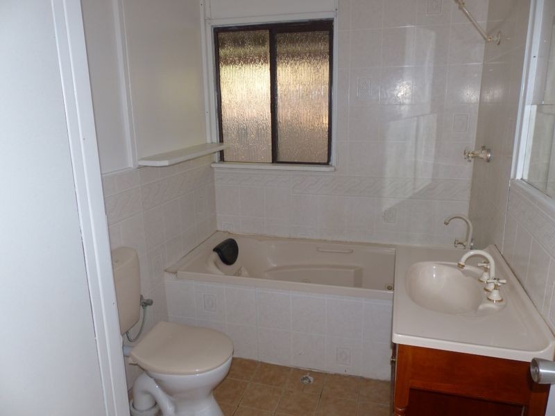 10 Marshwood Place, Sawyers Valley WA 6074