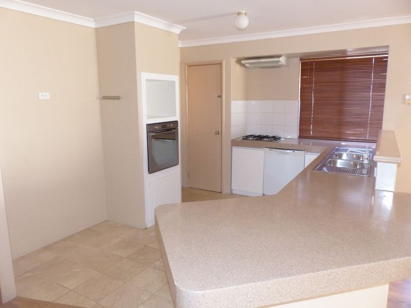 10 Nandup Retreat, Swan View WA 6056