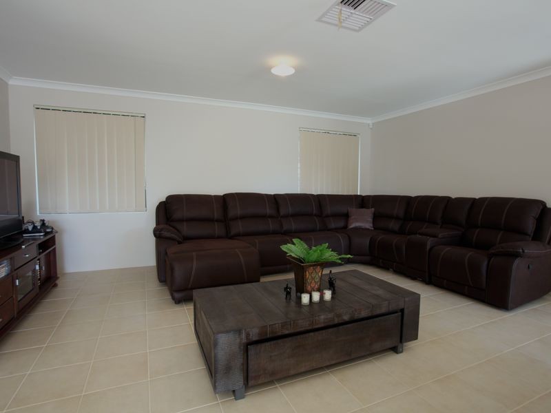 3/52 Bushby Street, Midvale WA 6056